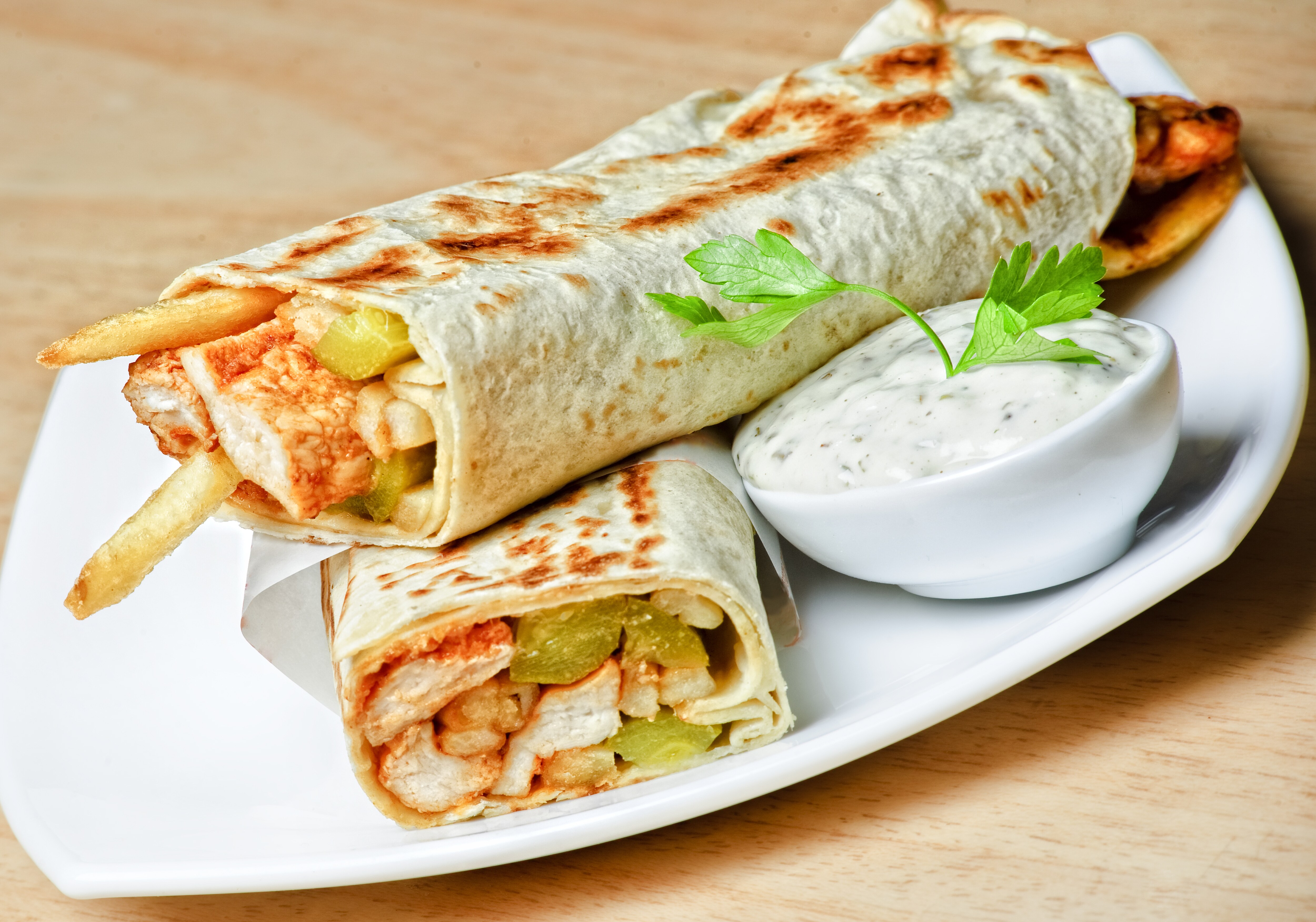 Шаурма с курицей в домашних условиях рецепт с корейской Шаурма с курицей в домашних условиях рецепт с корейской