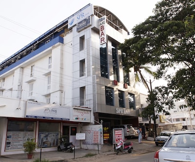 Hotel SPR Inn