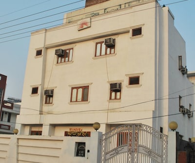 The Sunrise House