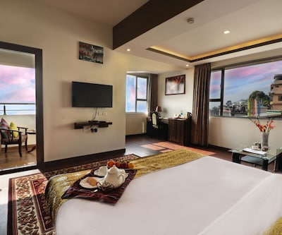 Kingston Cheu Den Boutique Hotel