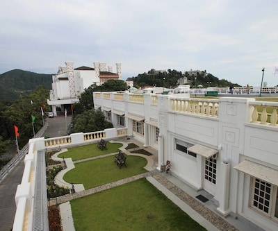 Jaypee Residency Manor