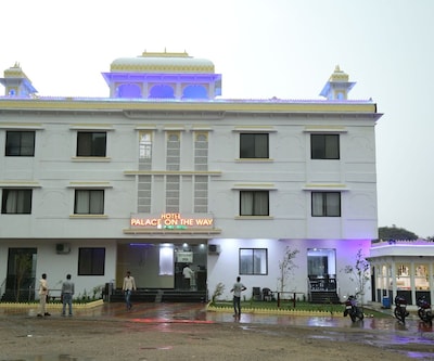 Hotel Palace On The Way