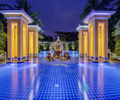 Mayfair Lagoon