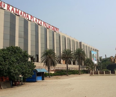 Ramada Plaza Palm Grove