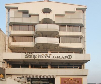 Hotel Sekhon Grand