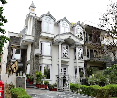 FabHotel Windsor Castle DLF Phase 2