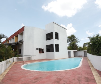Popular Hotels & Resorts (Yatri Niwas)