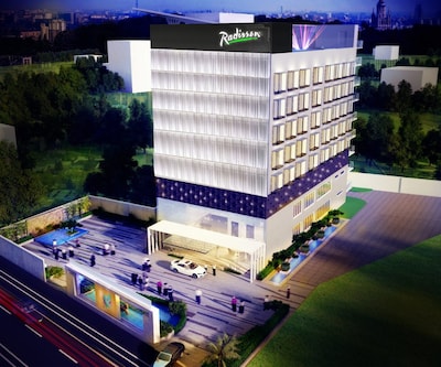 Radisson Lucknow City Center