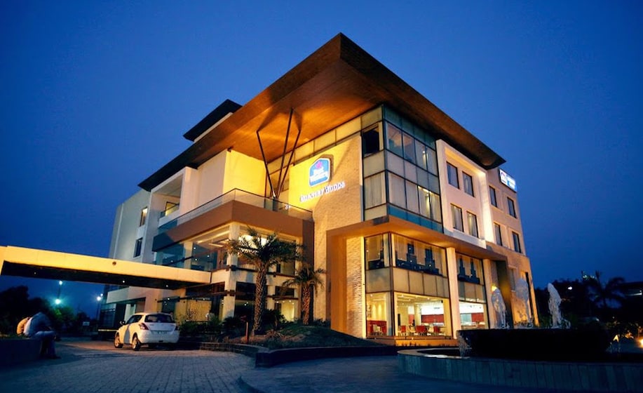 Best Western Country Woods Resort Ambala Image 1 Best Western Country Woods Resort Ambala