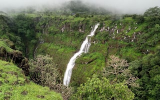Ahupe Ghat Trek In Maharashtra 2018 The trek ahupe ghat, is one of the most beautiful treks in the monsoon.
