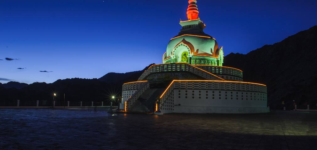 Shanti Stupa