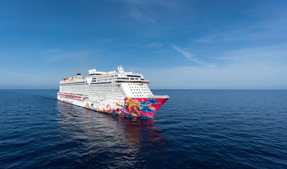 Book Luxury Cruise Special On Genting Dream tour packages, Singapore