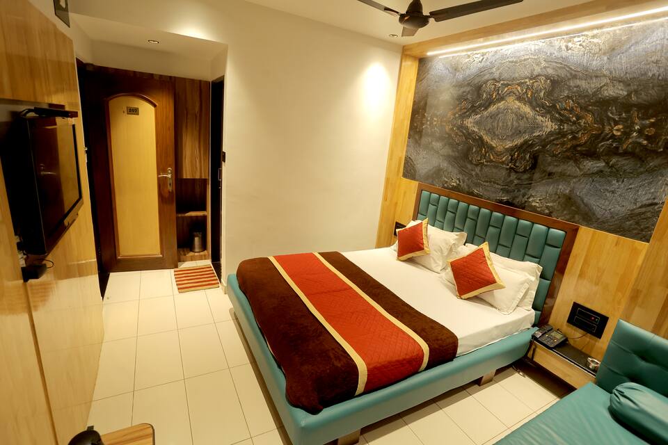 Hotel Stay Inn, Surat