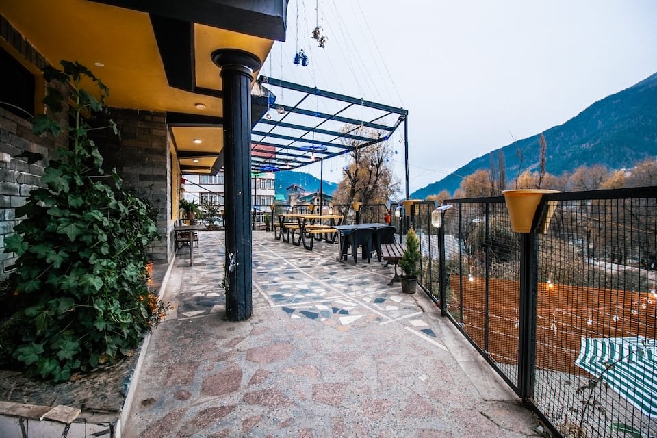 Gautam Hotel and Cottage