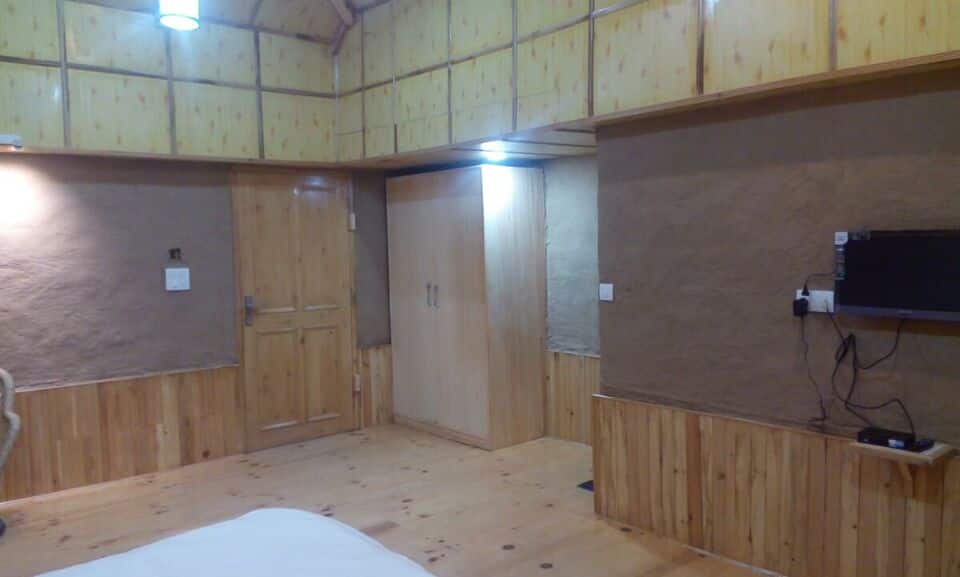 Devat Farm Cottages Tirthan Gushaini Gushaini Hotel Booking - 