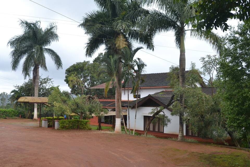 Book Leisure Hotels in India Online at Yatra