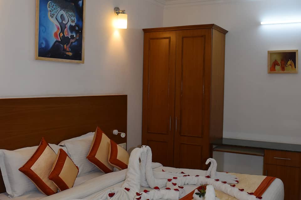 Hotel Kesar D'Villa