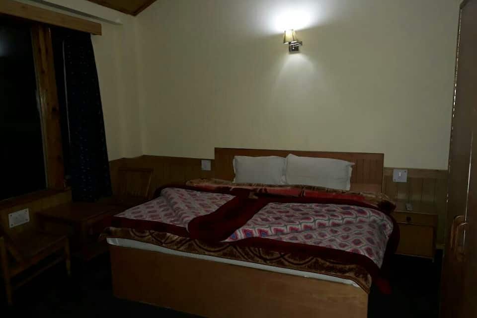 Four Bedroom Cottage- Entire cottage