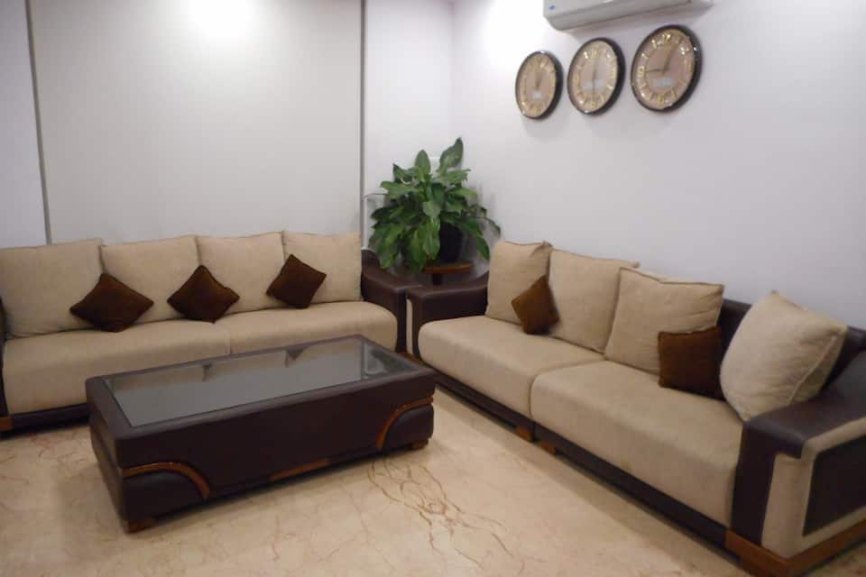 Lobby 1
