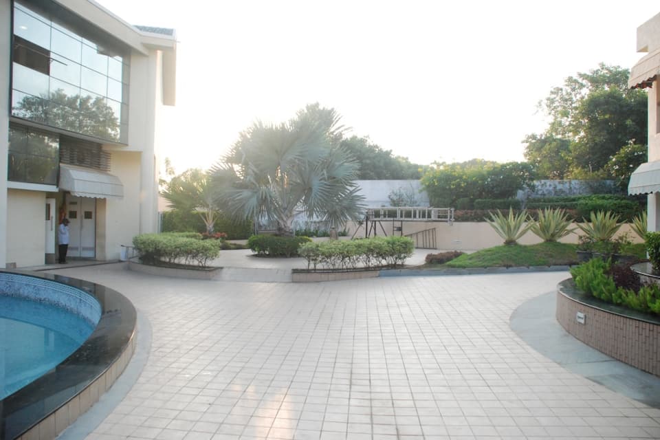 Azzaro Resort & Spa
