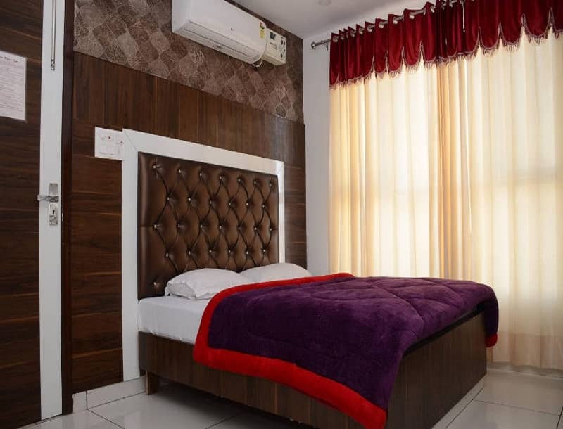 Deluxe Room 1