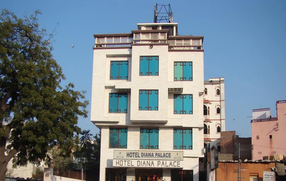 Hotel Diana Palace