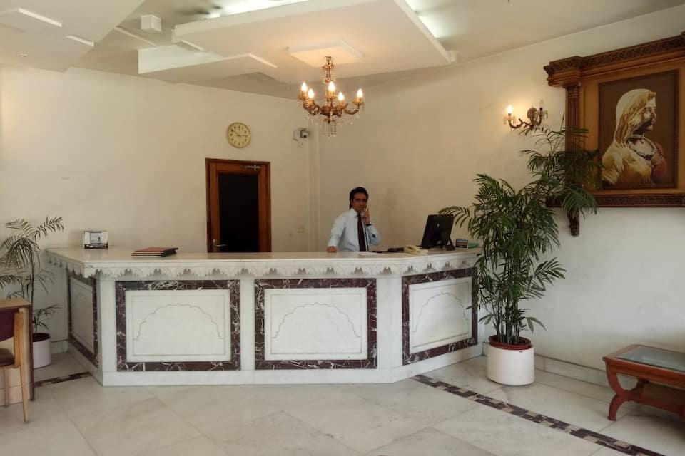 Hotel Diana Palace