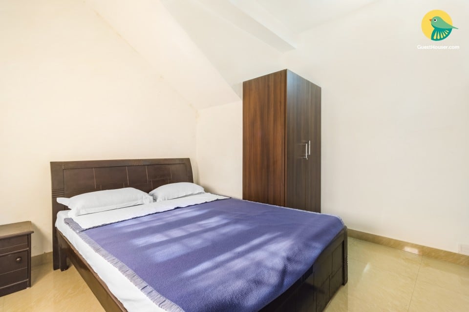 Twin Bedded Room In A Chic Cottage Mari Book Night Twin Bedded Room In A Chic Cottage