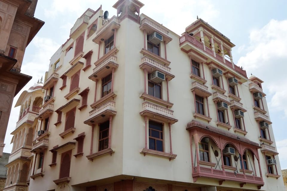 Hotel Gulab Garh