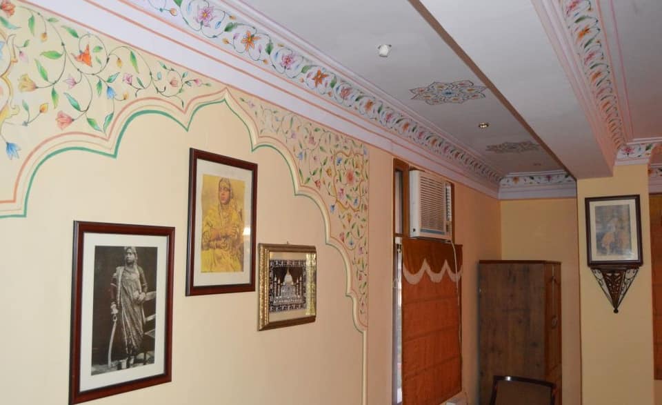 Hotel Gulab Garh