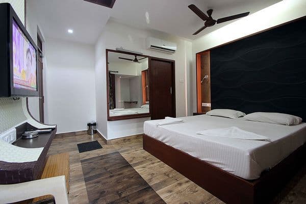 DOUBLE AC ROOM