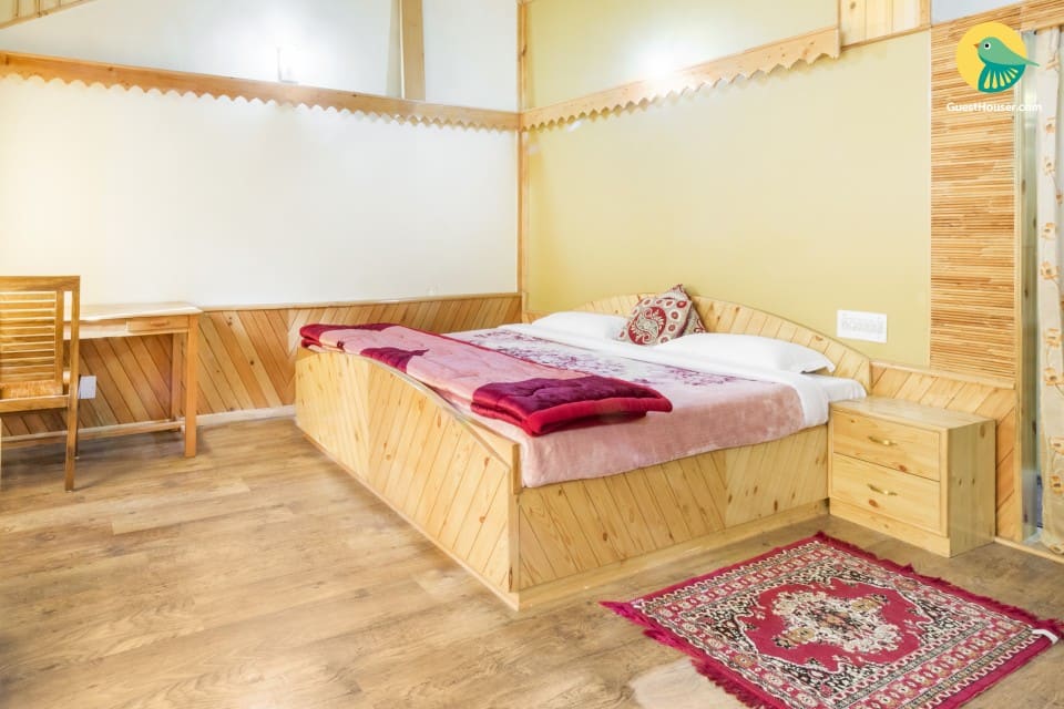 Well-furnished cottage with a homely touch, near Nehru Kund