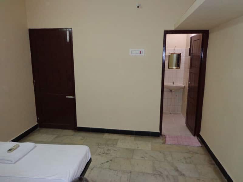 Remisha Service Apartments Unit 2