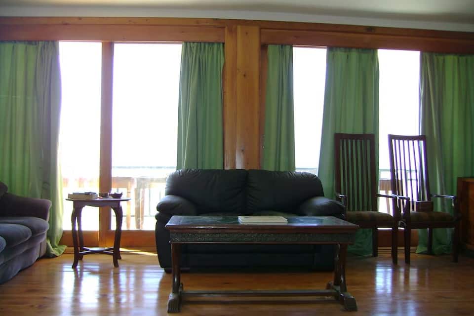Wood Rose Villa-A Wandertrails Stay