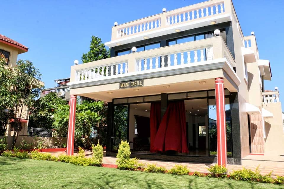 Mount Castle 5 bhk luxury villa with private swimming pool and lavish lawn