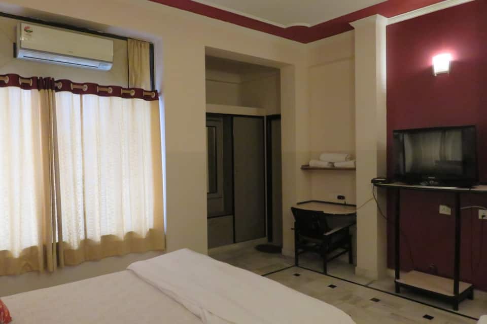 Sumitra Enclave