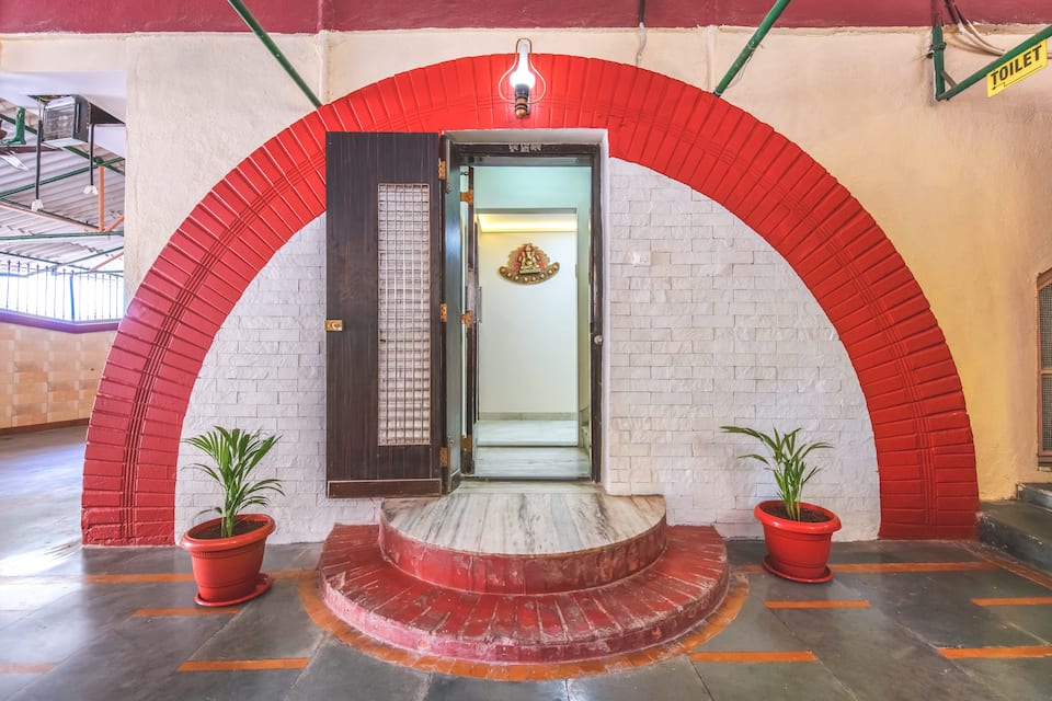 Nest Inn, Residential Hotel, Malad West