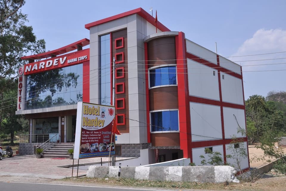 Hotel Nardev Marine Corps