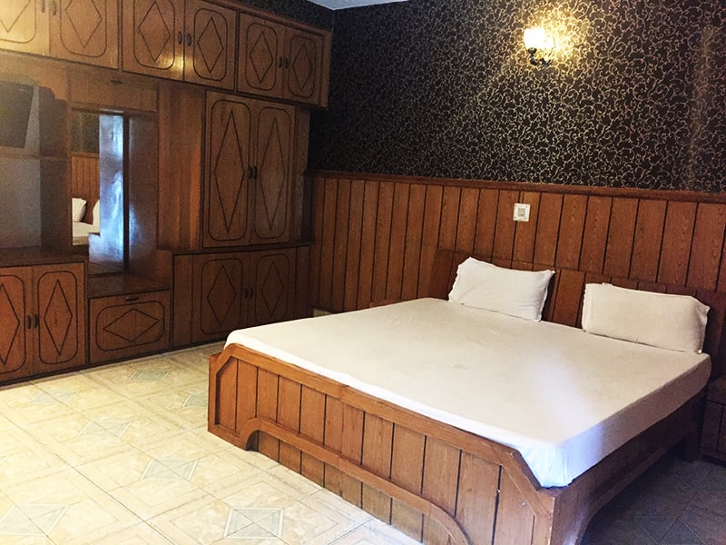Maa Chintpurni Hotel