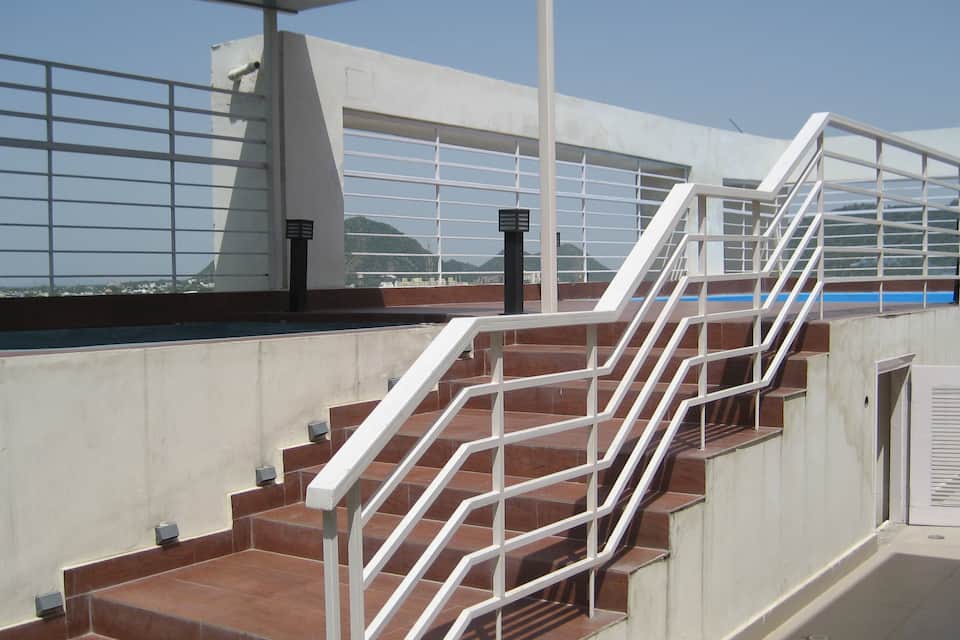Swimming pool 1