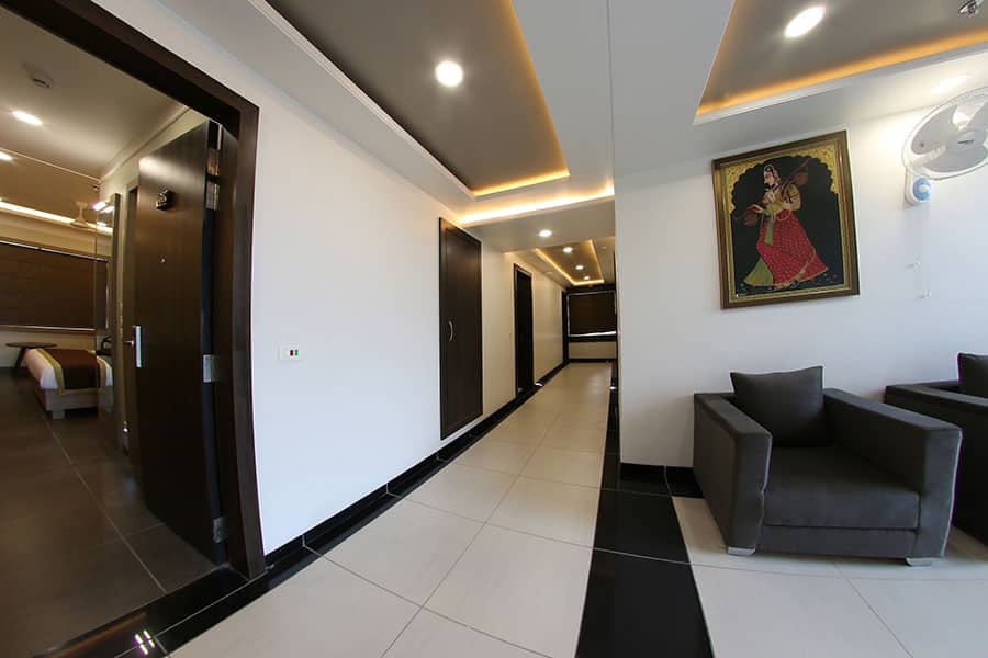 Hotel RG Inn