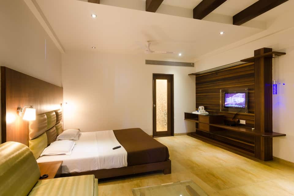 0000002251Premier Room