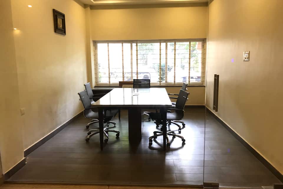 Sitting Area