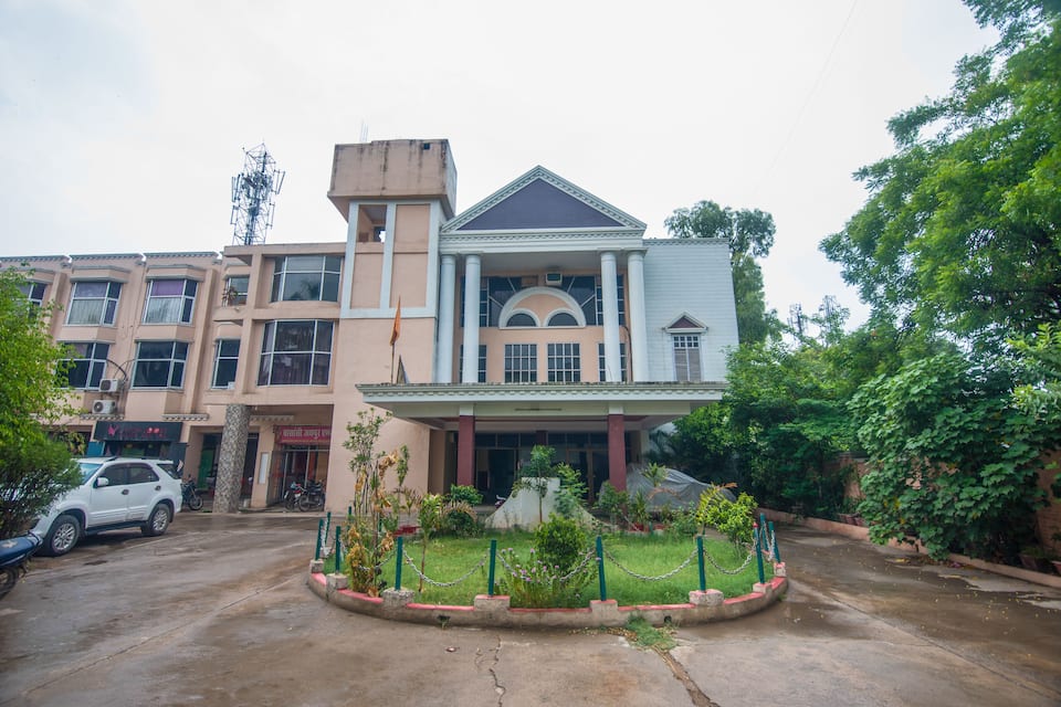 Rewavilas Hotel photo 2
