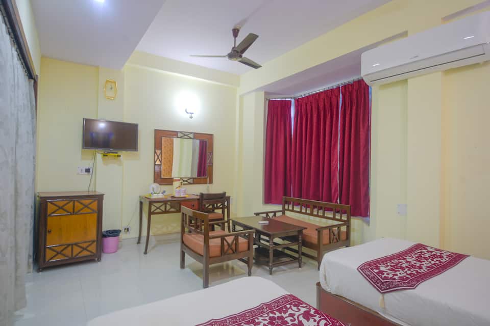 Rewavilas Hotel photo 3