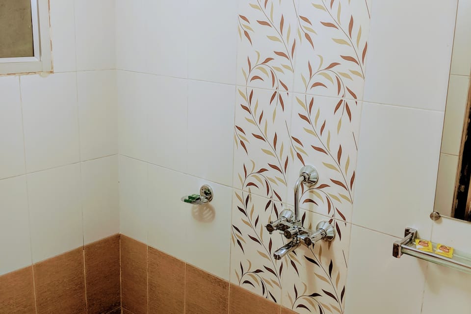 Executive Room Washroom