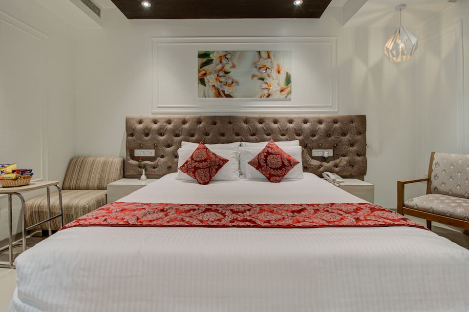 Iris Park Hotel