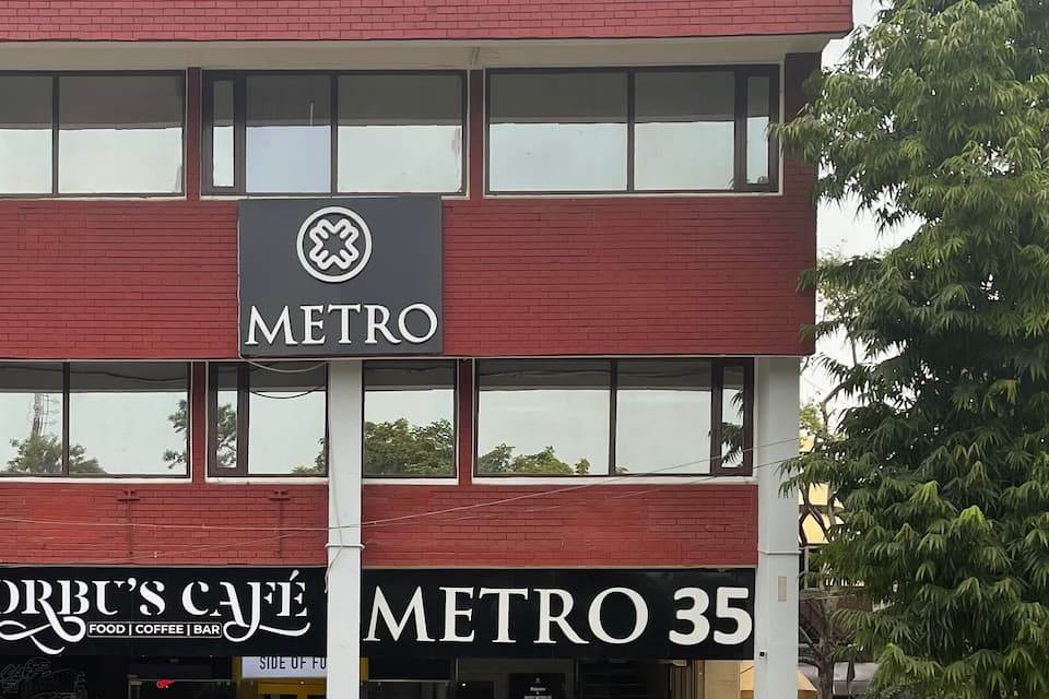 Hotel Metro 35, Chandigarh