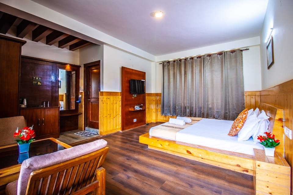 Gautam Hotel and Cottage