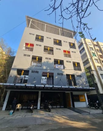 Hotel Banzai Rooms, Nashik